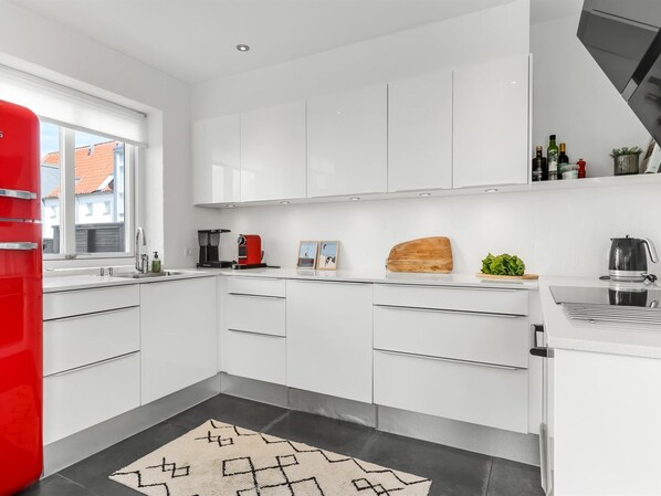 Fridge, dishwasher, cookware/dishes/utensils - "Hilma" - 600m from the sea by Interhome (Løkken)