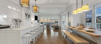 Hamptons Elegance Views | Pool & Spa