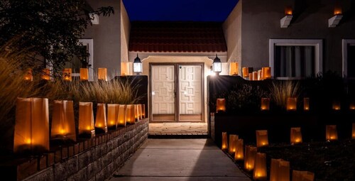 Desert Skyline Getaway • Single-Story • 3 Kings