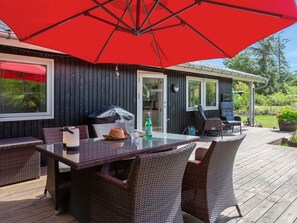 Outdoor dining - "Sybille" -  from the sea by Interhome (Hals)