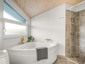 Bathroom - "Talula" - 350m from the sea by Interhome (Hals)