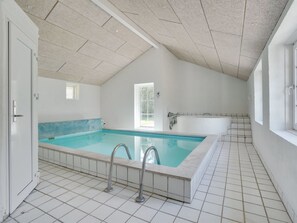 Pool - "Kristián" - 400m from the sea by Interhome (Hals)