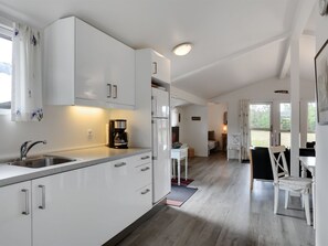 Fridge, microwave, oven, dishwasher - "Poul" - 100m from the sea by Interhome (Sæby)