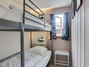 3 bedrooms, Internet