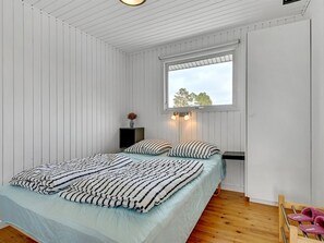 2 bedrooms, Internet