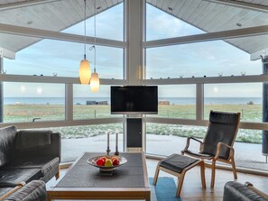 TV, fireplace - "Thorman" - 75m from the sea by Interhome (Grenaa)