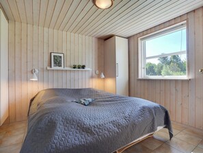 3 bedrooms, Internet