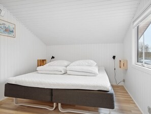 2 bedrooms, Internet