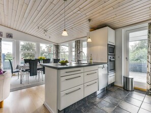 Fridge, microwave, dishwasher, cookware/dishes/utensils