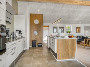 Fridge, microwave, dishwasher, cookware/dishes/utensils - "Bendet" - 50m to the fjord by Interhome (Spøttrup)