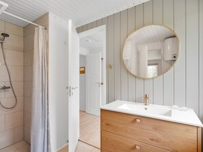 Bathroom - "Gudrid" - 250m to the fjord by Interhome (Højslev)