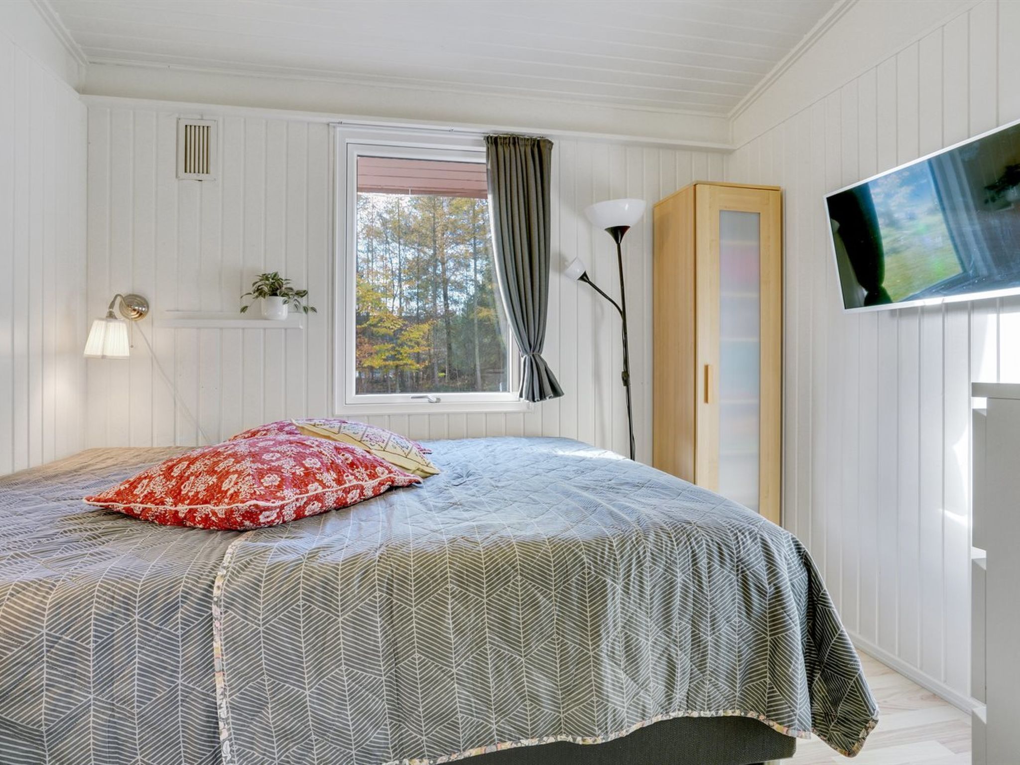 2 bedrooms, internet