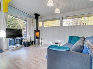 TV, fireplace - "Calli" - 400m to the fjord by Interhome (Højslev)
