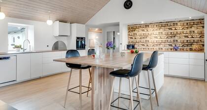 "Folkar" - 3km to the fjord by Interhome