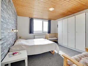 6 bedrooms, Internet
