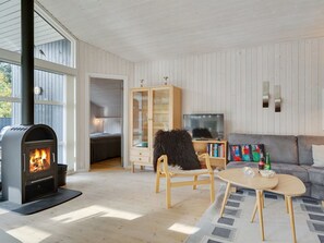 Televisie en een open haard