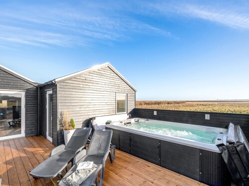 "Ivar" - 300m from the sea by Interhome