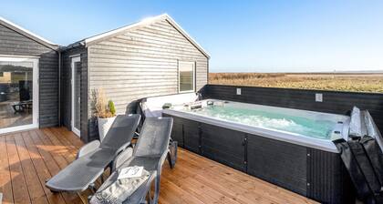 "Ivar" - 300m from the sea by Interhome