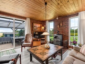TV, fireplace, DVD player