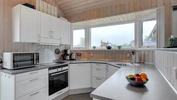 Kühlschrank, Mikrowelle, Ofen, Geschirrspüler