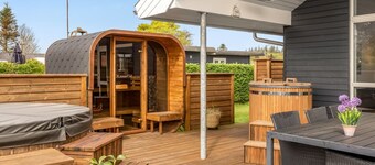 "Nine" - 200m from the sea by Interhome