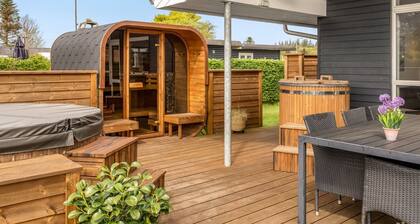 "Nine" - 200m from the sea by Interhome