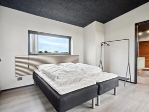 4 bedrooms, internet