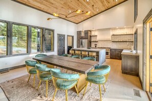 Dining - Modern Blue Ridge Cabin • Hot Tub & Ping Pong (Blue Ridge Mountains)