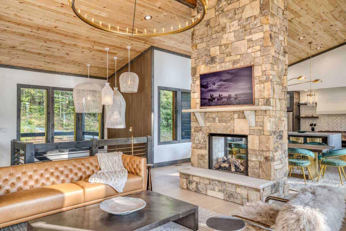 TV, fireplace, offices