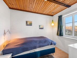 3 室のベッドルーム、WiFi