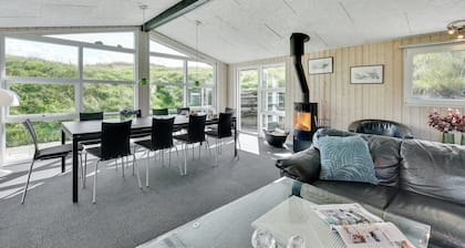 "Jess" - from the sea by Interhome
