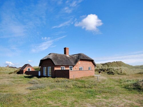 "Karlina" - 100m from the sea by Interhome