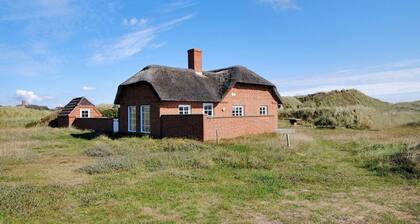 "Karlina" - 100m from the sea by Interhome