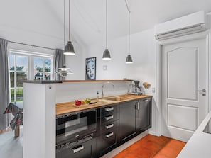 Køleskab, mikrobølgeovn, ovn, opvaskemaskine