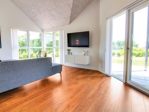 TV, fireplace - "Thorfin" - 200m from the sea by Interhome (Haderslev)