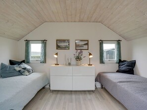 3 bedrooms, Internet