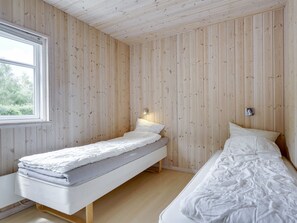 8 bedrooms, WiFi