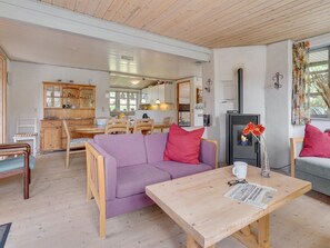 Televisie en een open haard