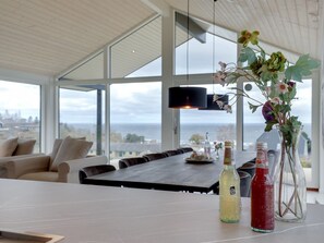 Dining - "Maike" - 200m from the sea by Interhome (Allinge)