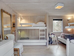3 bedrooms, WiFi