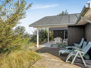 Outdoor dining - "Elna" - 400m from the sea by Interhome (Løkken)