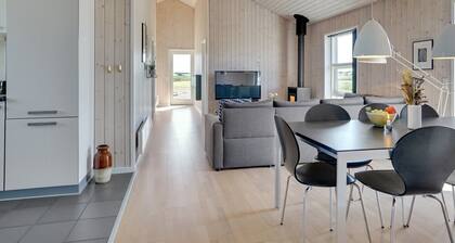 "Elenore" - 900m from the sea by Interhome