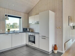 Køleskab, mikrobølgeovn, ovn, opvaskemaskine