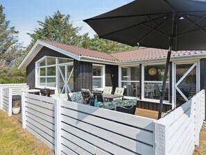Outdoor dining - "Ingebore" - 700m from the sea by Interhome (Løkken)