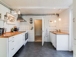 Køleskab, mikrobølgeovn, ovn, opvaskemaskine