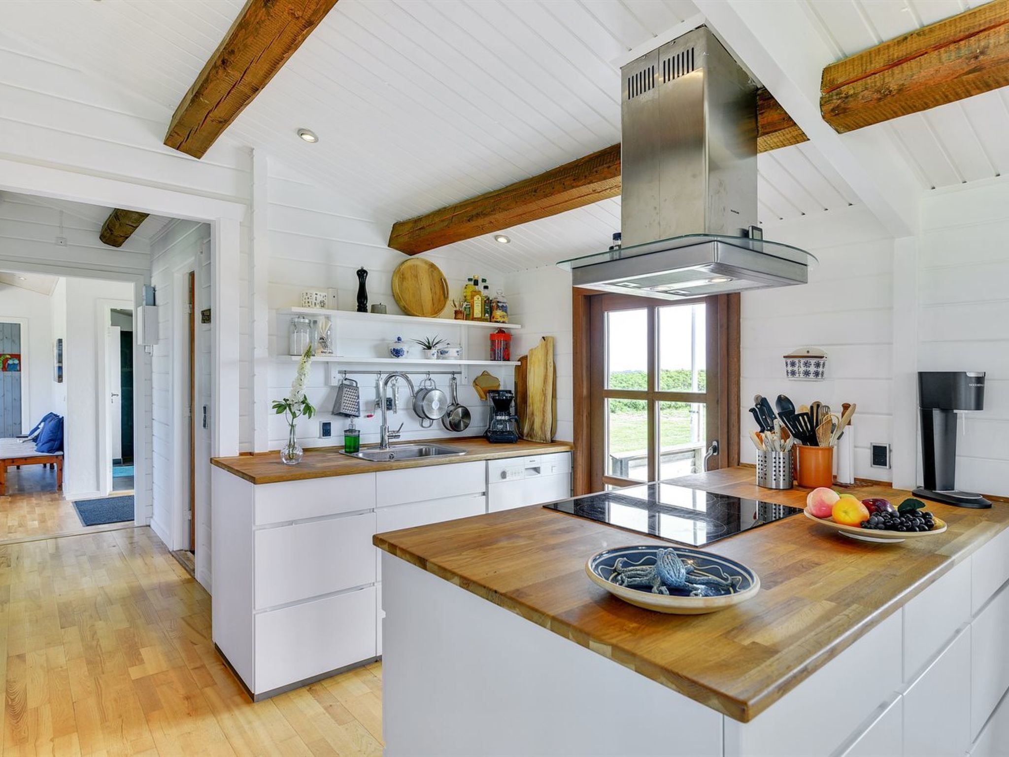 Fridge, microwave, dishwasher, highchair