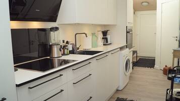 Køleskab, mikrobølgeovn, ovn, opvaskemaskine