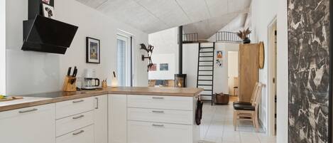 Køleskab, mikrobølgeovn, ovn, opvaskemaskine