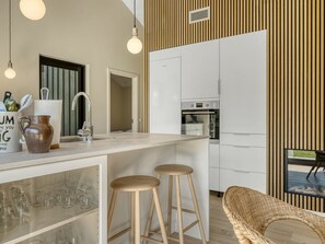 Frigorifero, microonde, forno, lavastoviglie