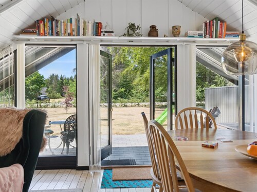 "Jahn" - 1.8km from the sea by Interhome